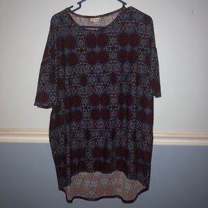 Lularoe Irma burgundy / maroon top